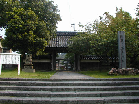 村上城：外郭土塁跡跡付近にある藤基神社